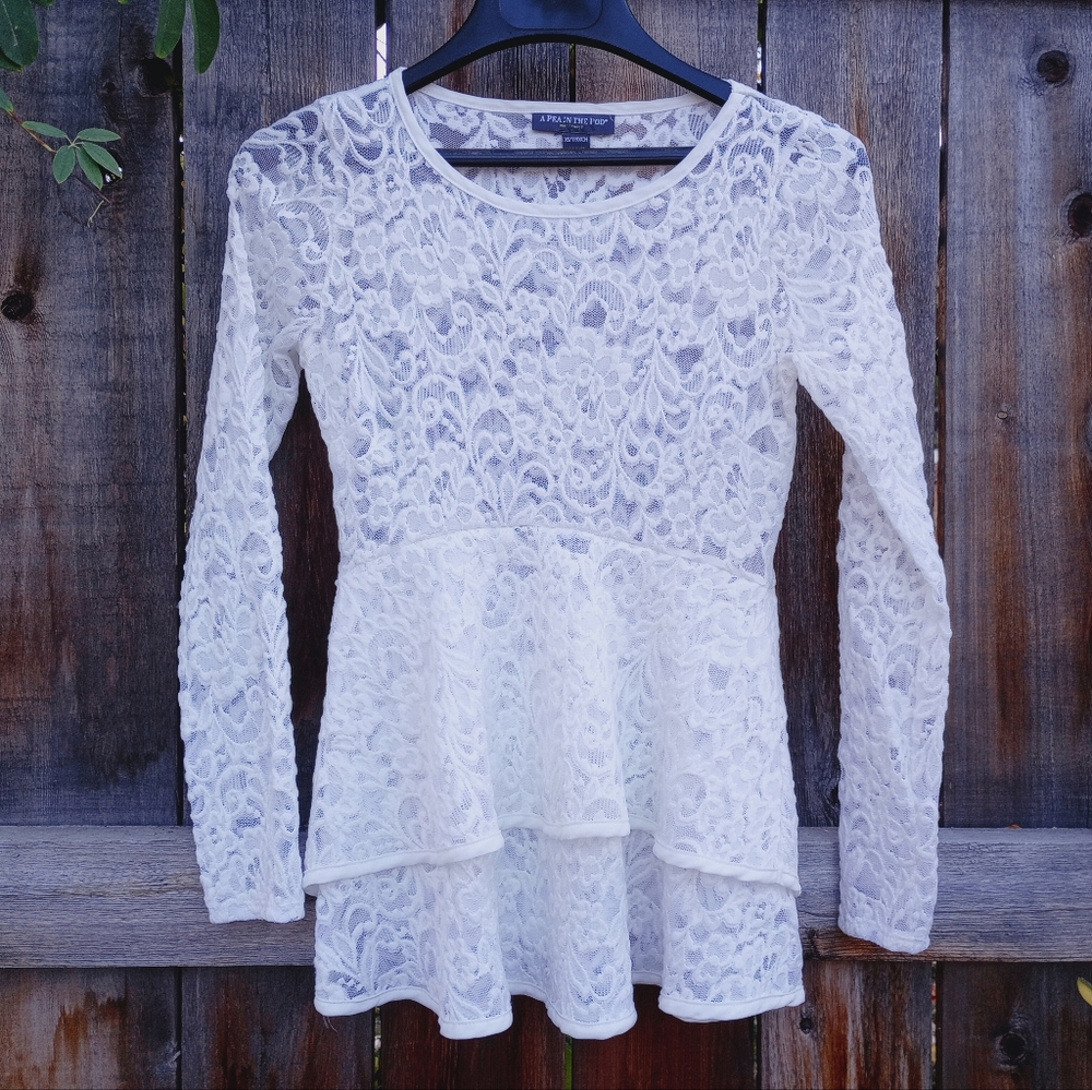 A Pea in the Pod White Long Sleeve Peplum Floral Lace Blouse Maternity XS